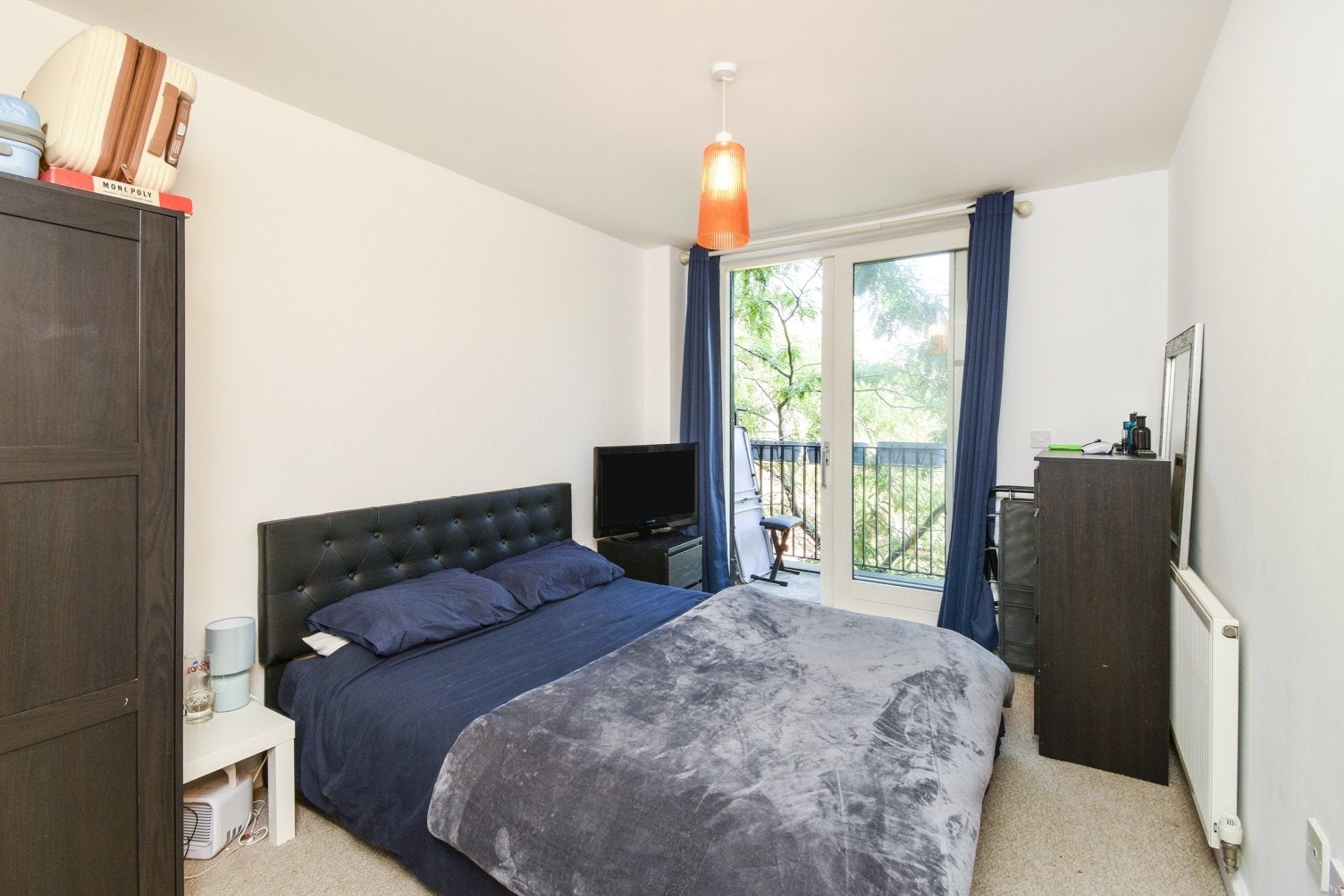 Flat Ashmore Road in Greater London