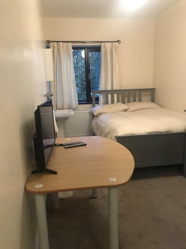 Room Lovell Close in Nuneaton and Bedworth