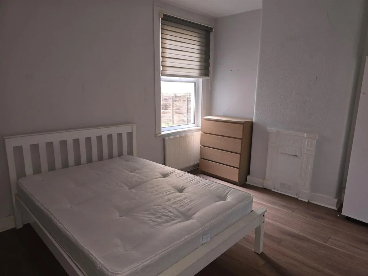 Flat Wimborne Road in Greater London