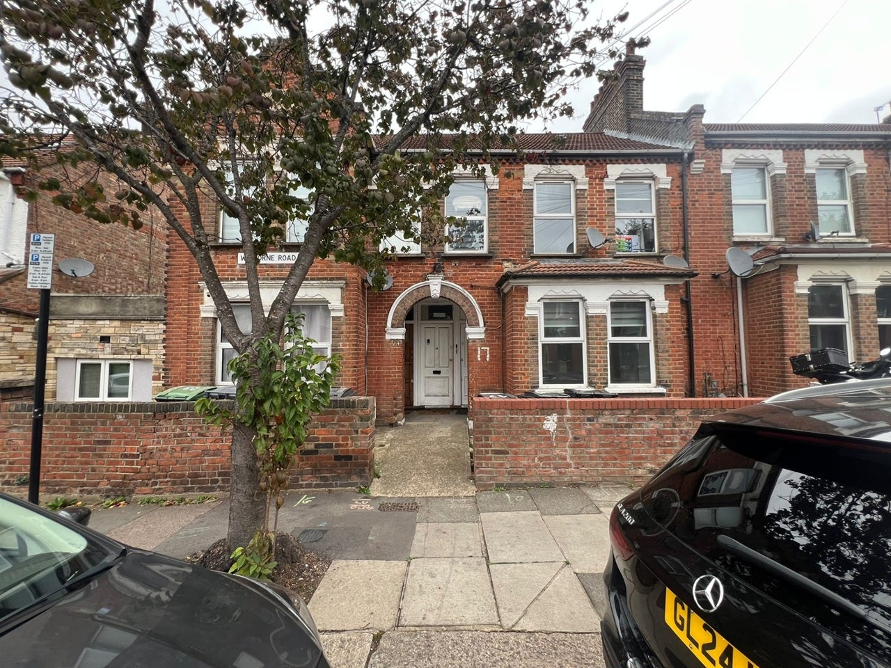 Flat Wimborne Road in Greater London