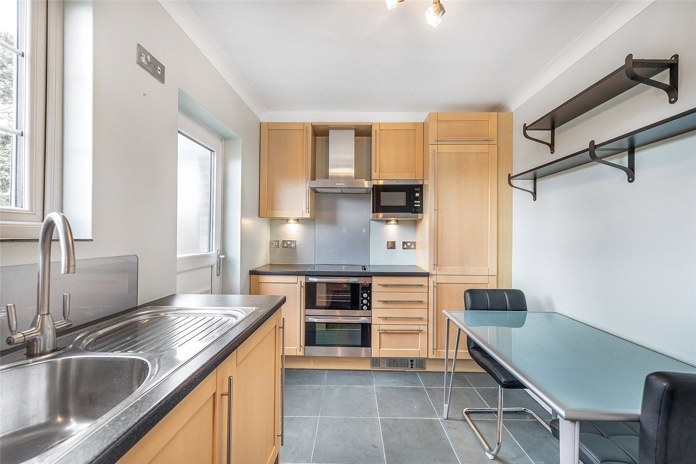 Flat Bedford Road in Greater London