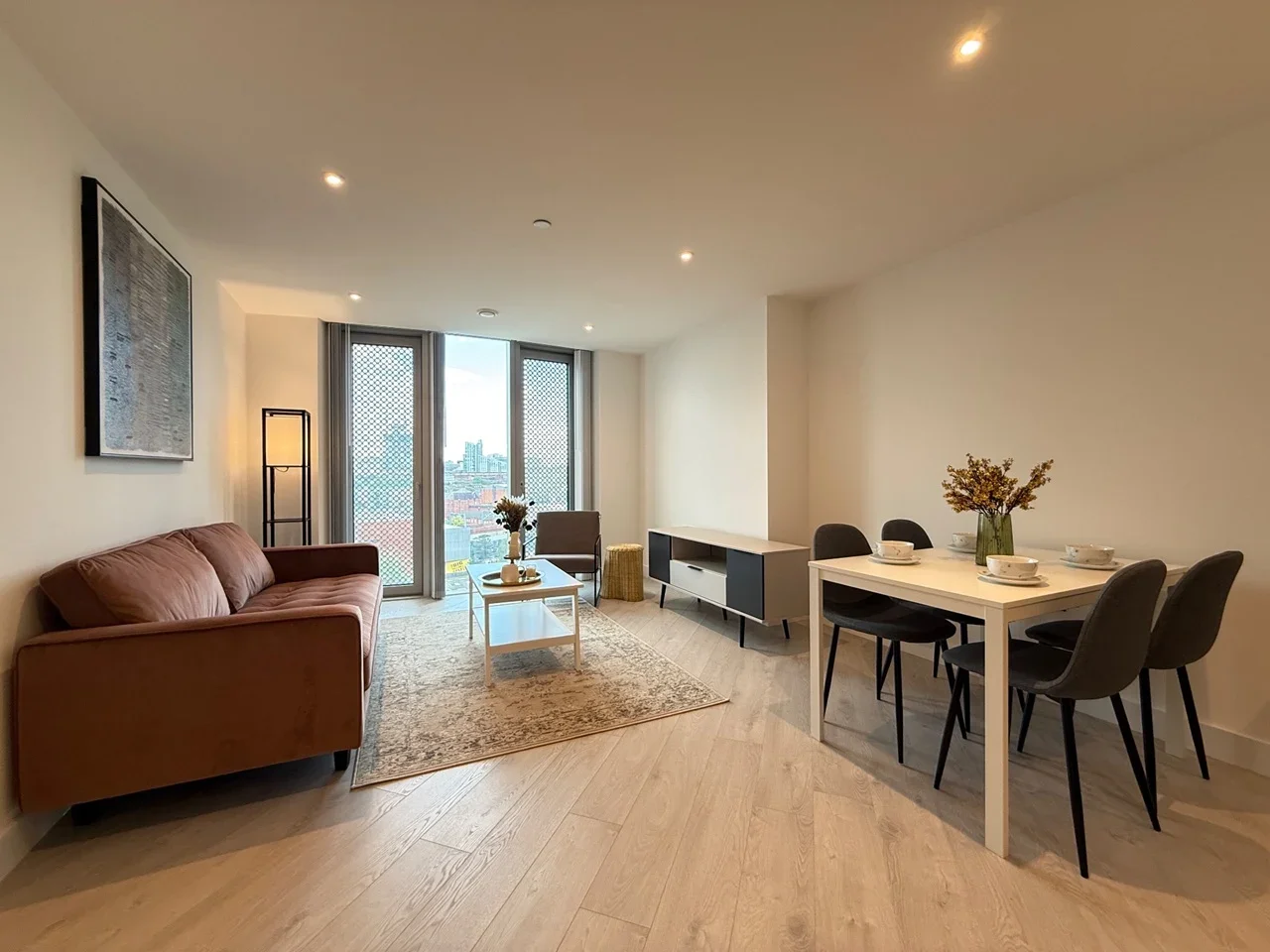 Flat Trinity Way in Manchester
