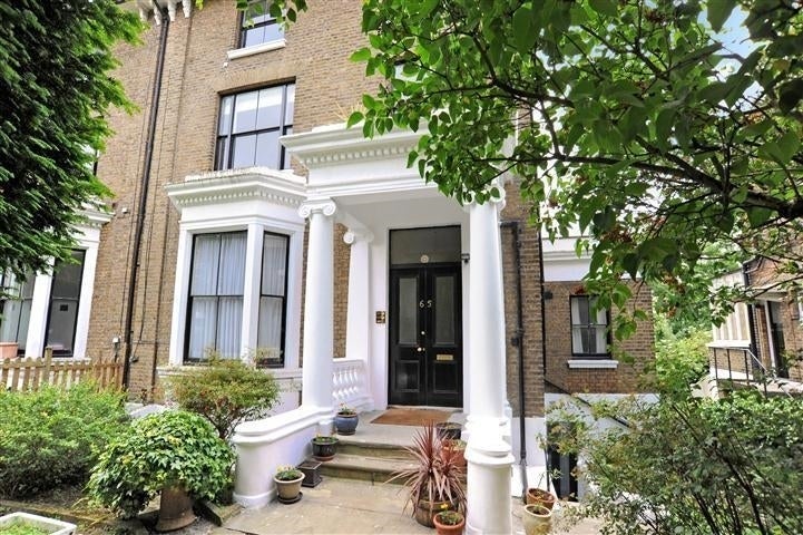 Flat Granville Park in Greater London