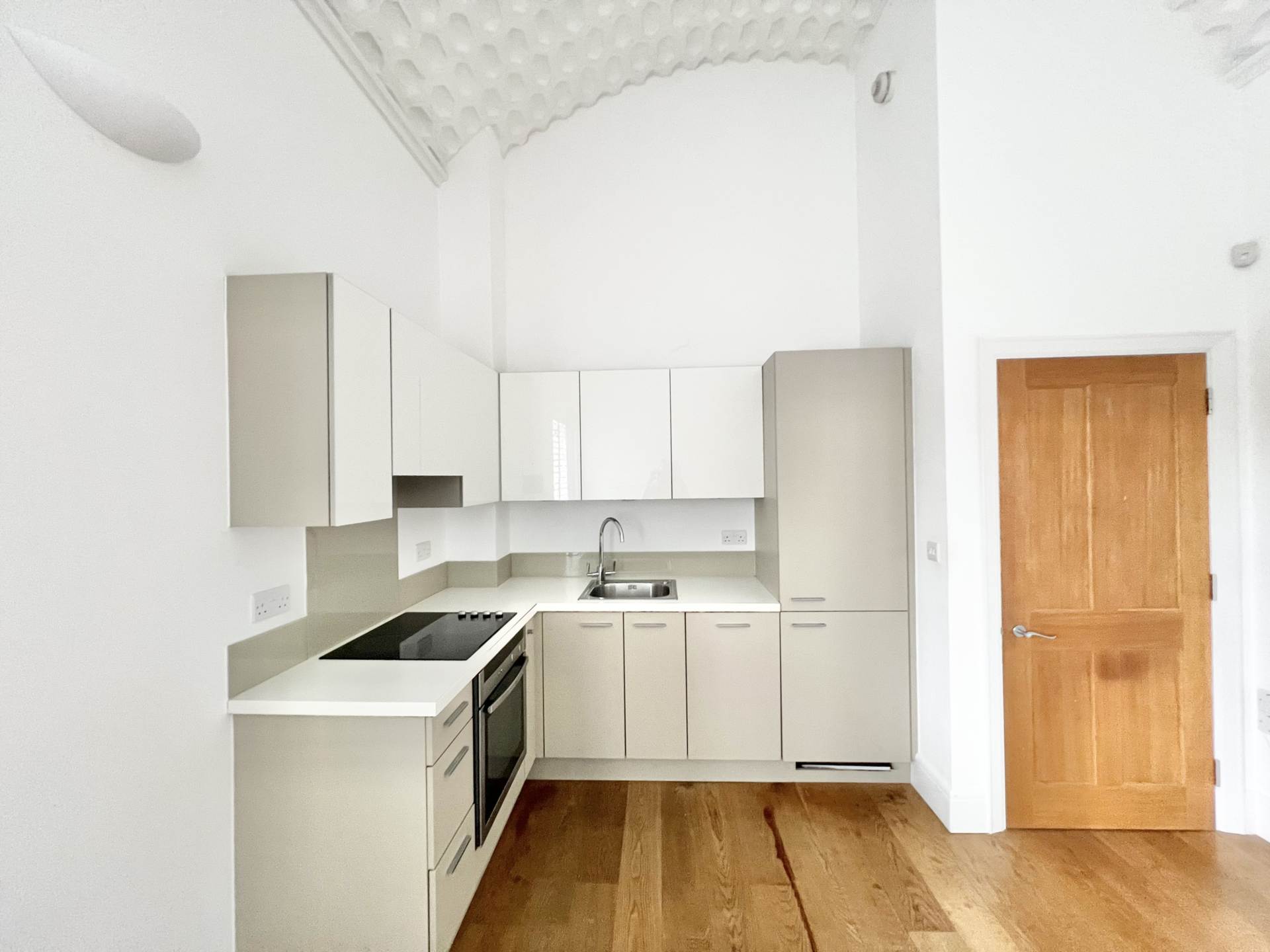 Flat Pastoral Way in Brentwood