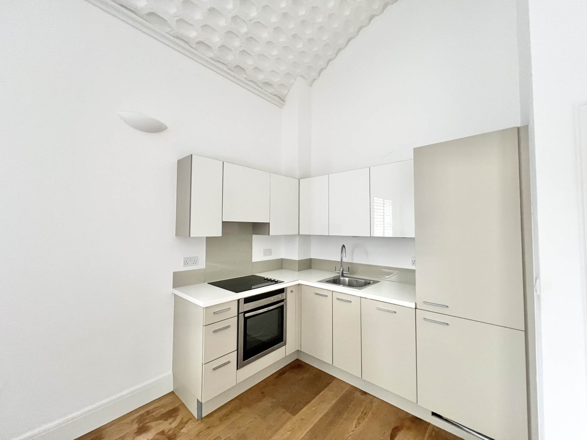 Flat Pastoral Way in Brentwood