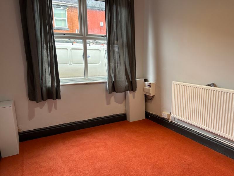 Flat Carron Street in Stoke-On-Trent