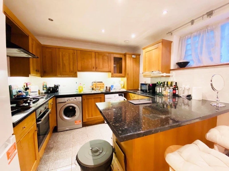 Room Bevenden Street in Greater London