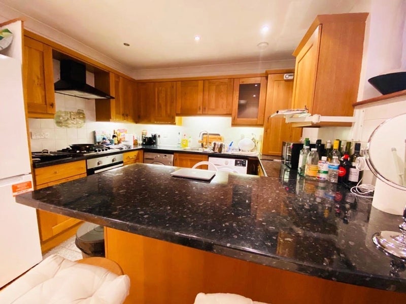 Room Bevenden Street in Greater London
