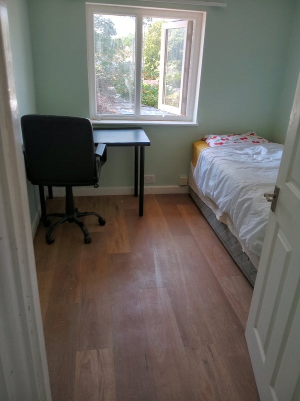 Room Wilton Close in Bristol