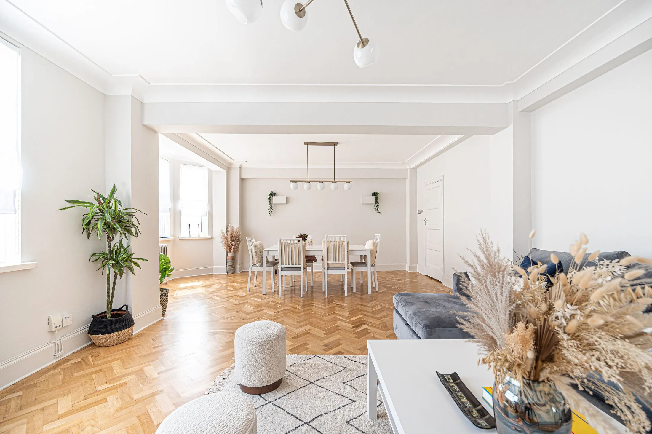 Flat Finchley Road in Greater London