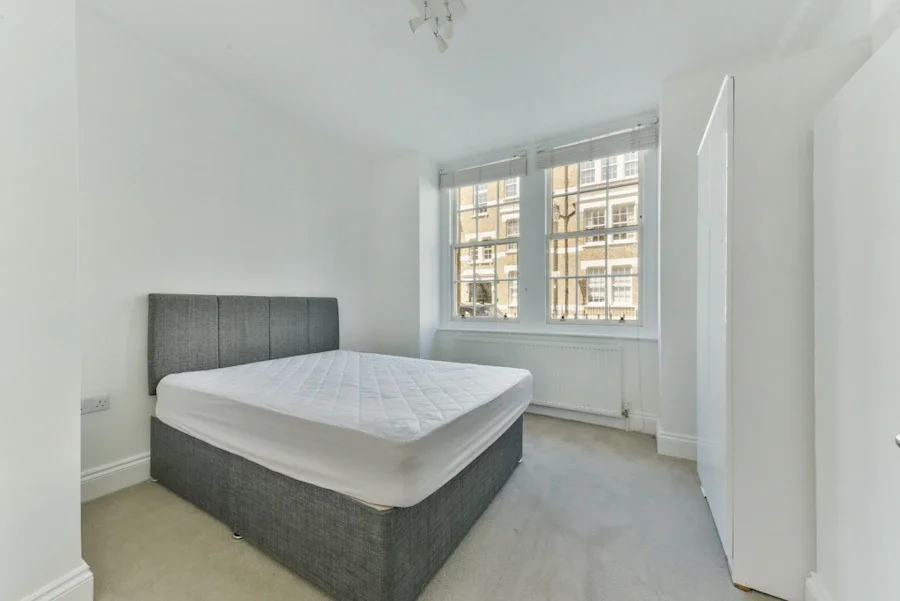 Flat Bryanston Street in London