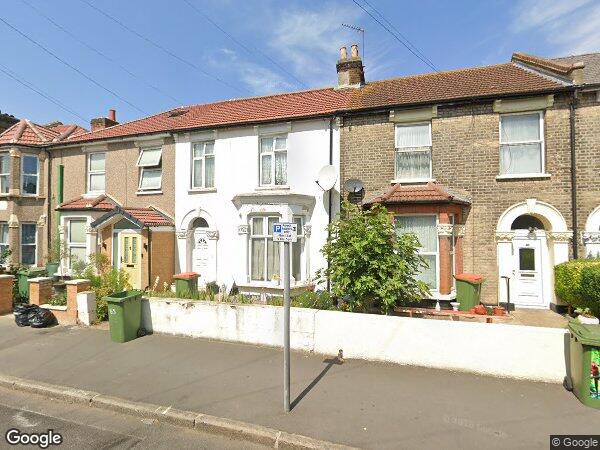 Room Carlyle Road in Greater London
