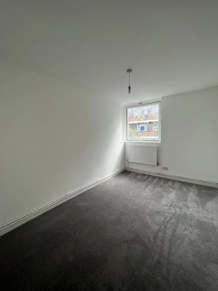Flat Frampton Street in City of Westminster