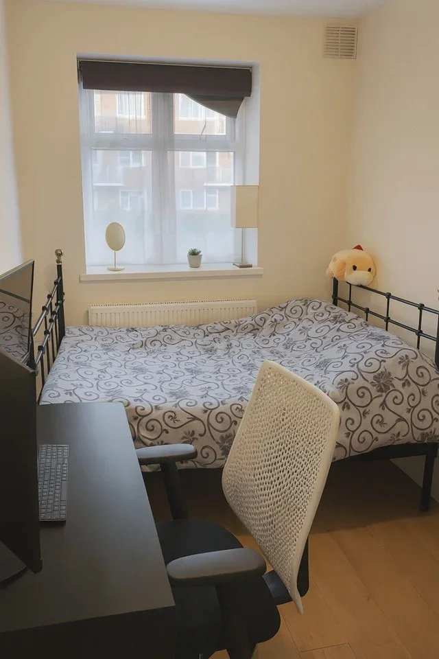 Room Galleywall Road in Greater London