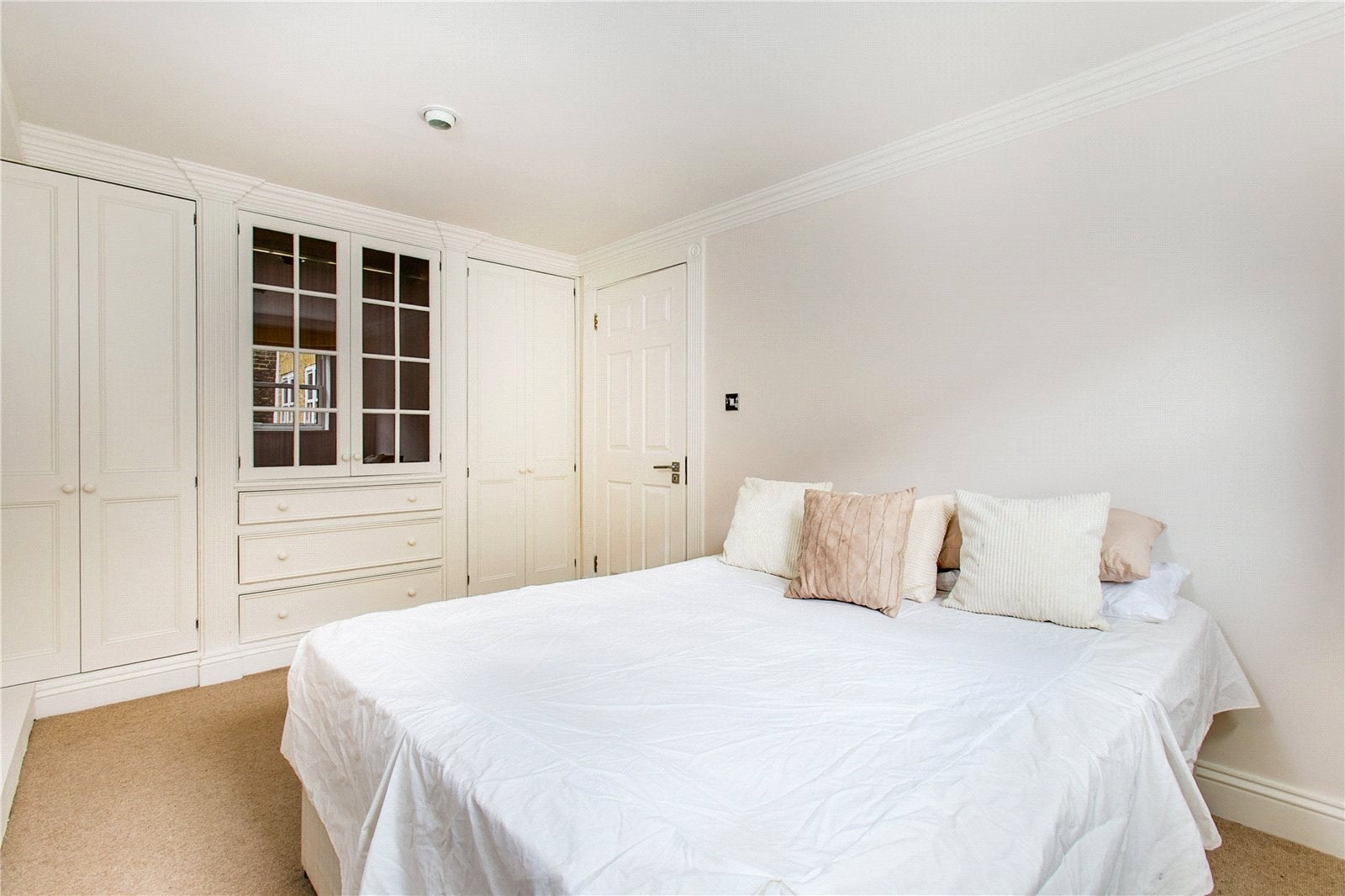 Flat Old Brompton Road in Greater London
