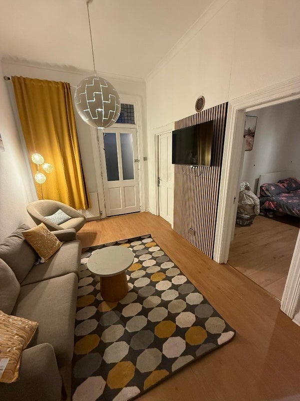 Room Ballards Lane in Greater London