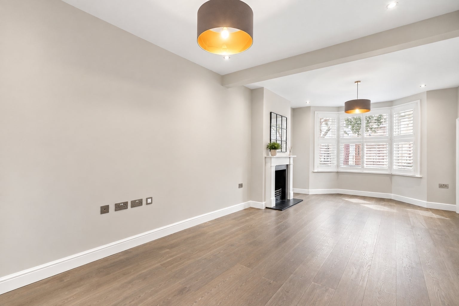 House Ashcombe Street in Greater London