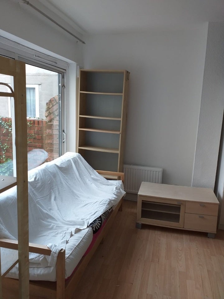 Flat Friern Barnet Road in Greater London