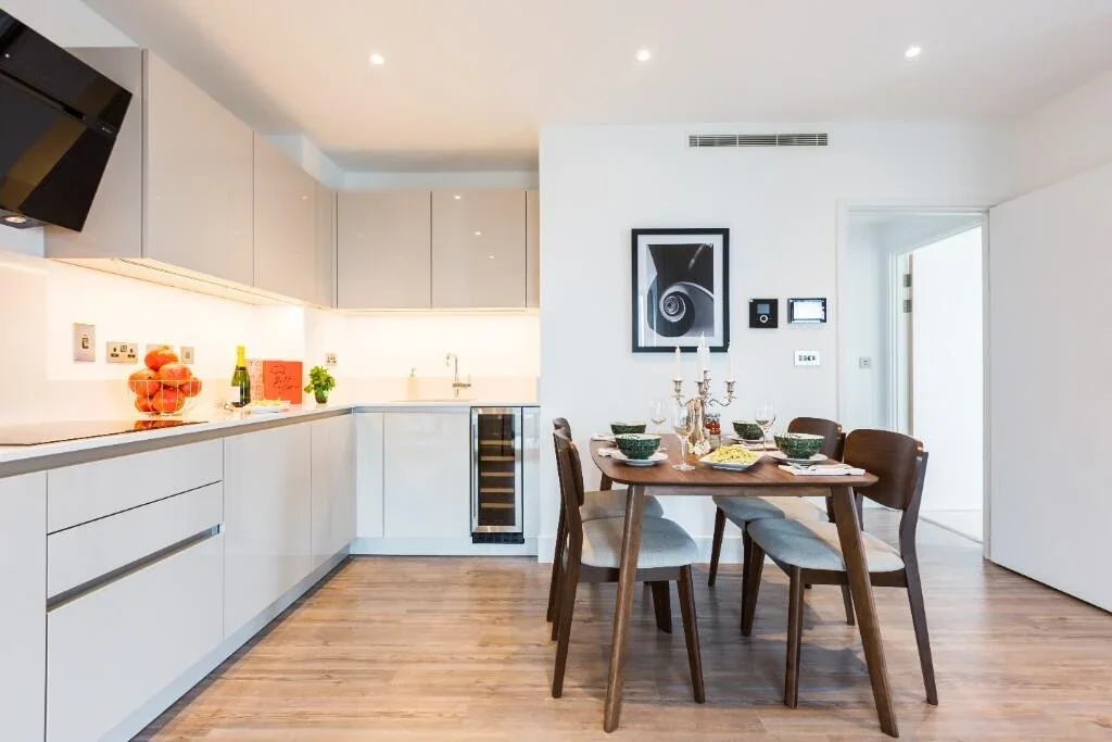 Flat New Drum Street in Greater London