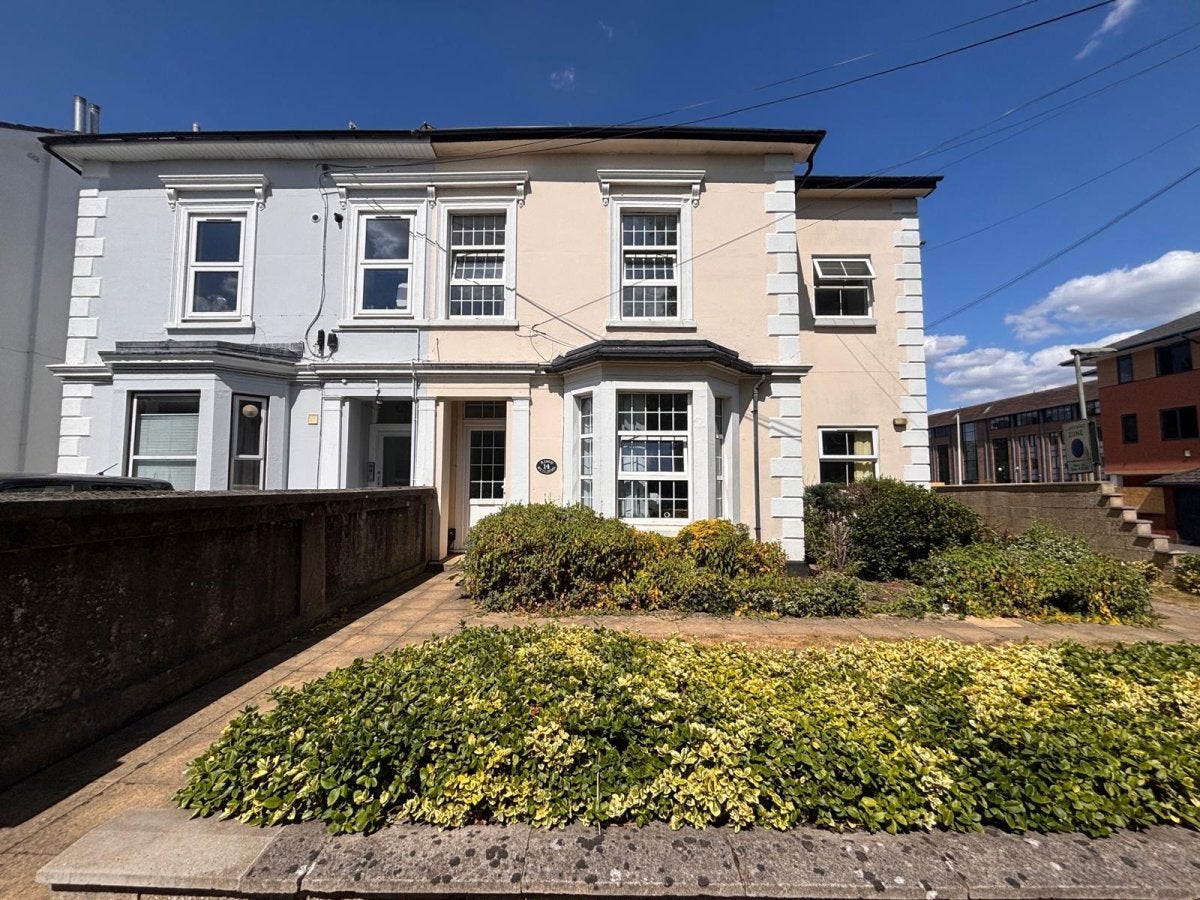 Flat Gloucester Road in Reigate and Banstead