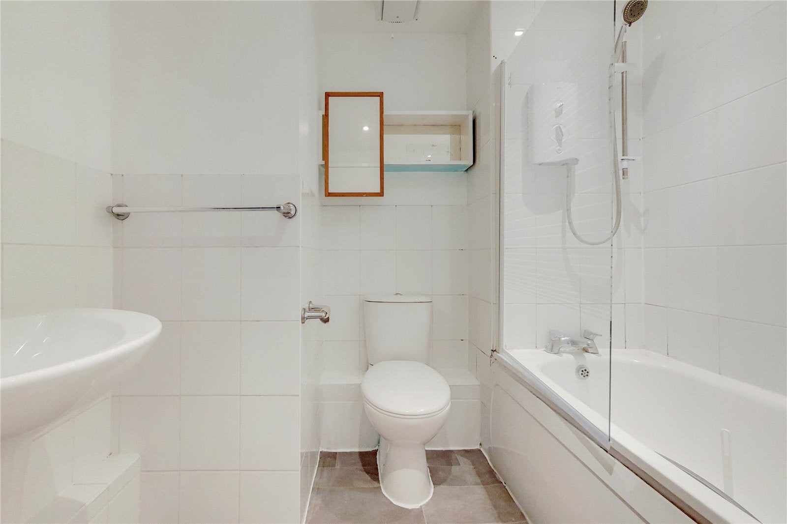 Flat Coleridge Square in Greater London
