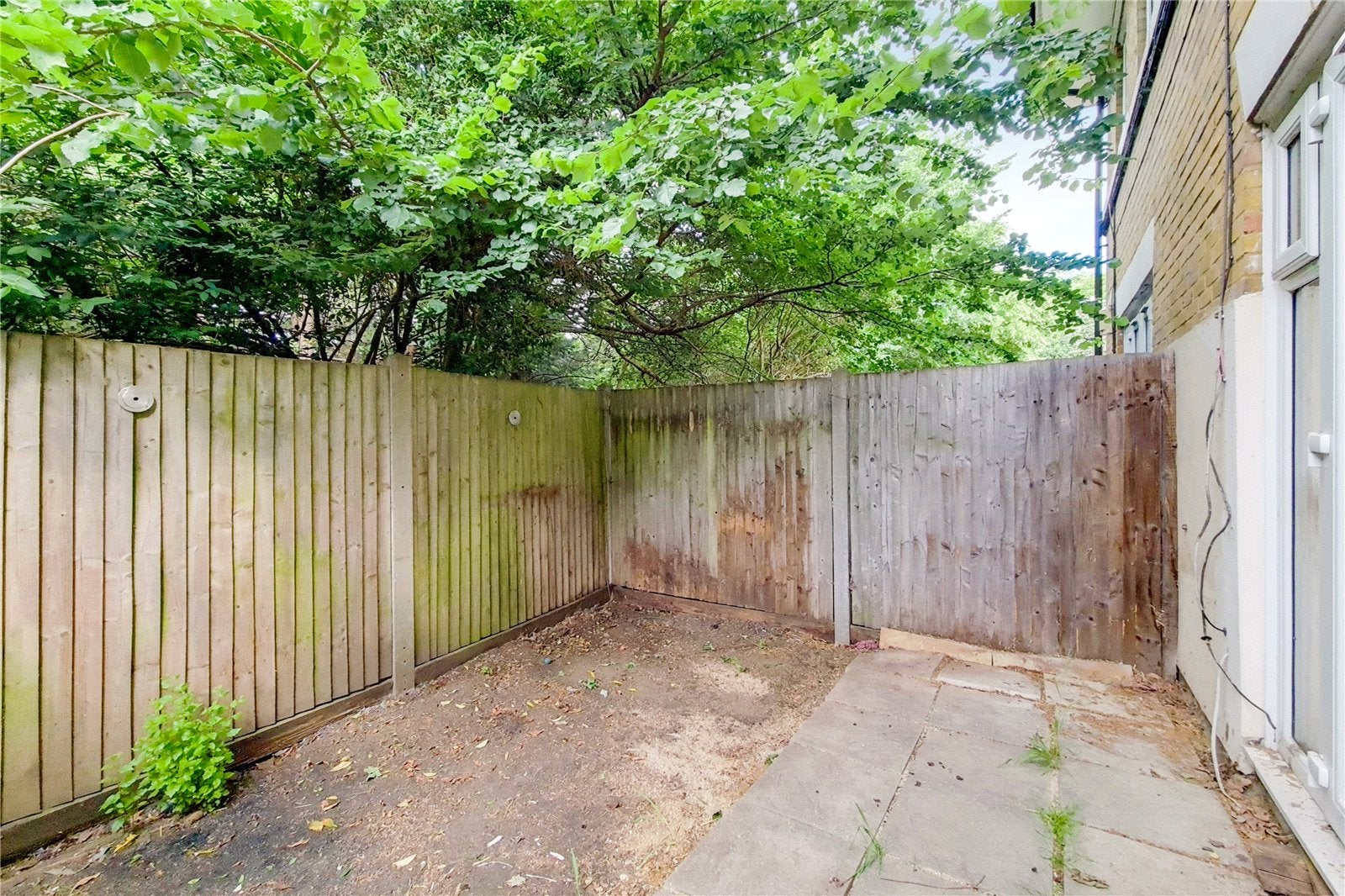 Flat Coleridge Square in Greater London