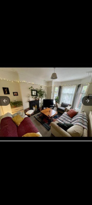 Room Clarendon Road West in Manchester