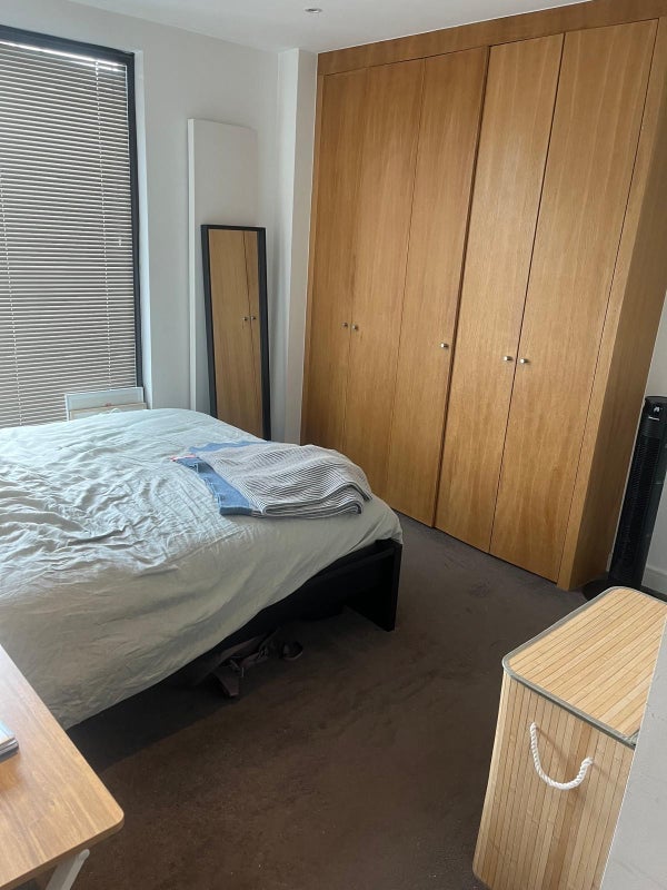 Room Essex Road in Greater London