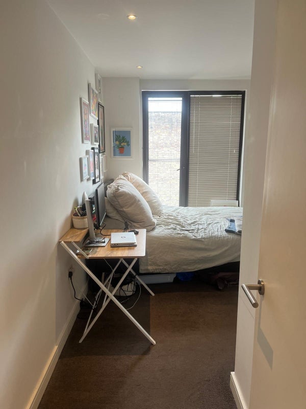 Room Essex Road in Greater London