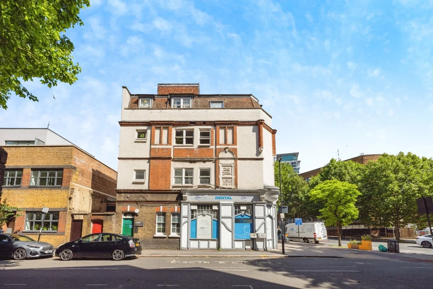 Flat Kennington Road in Greater London