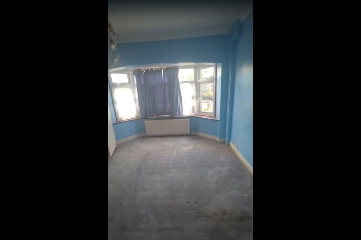 Room Dawlish Drive in Greater London