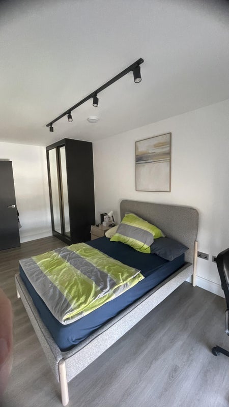 Room Scrubs Lane in Greater London