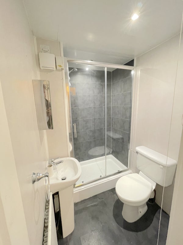 Room Beechwood View in Leeds
