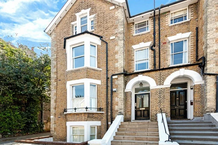 Flat Church Road in Greater London