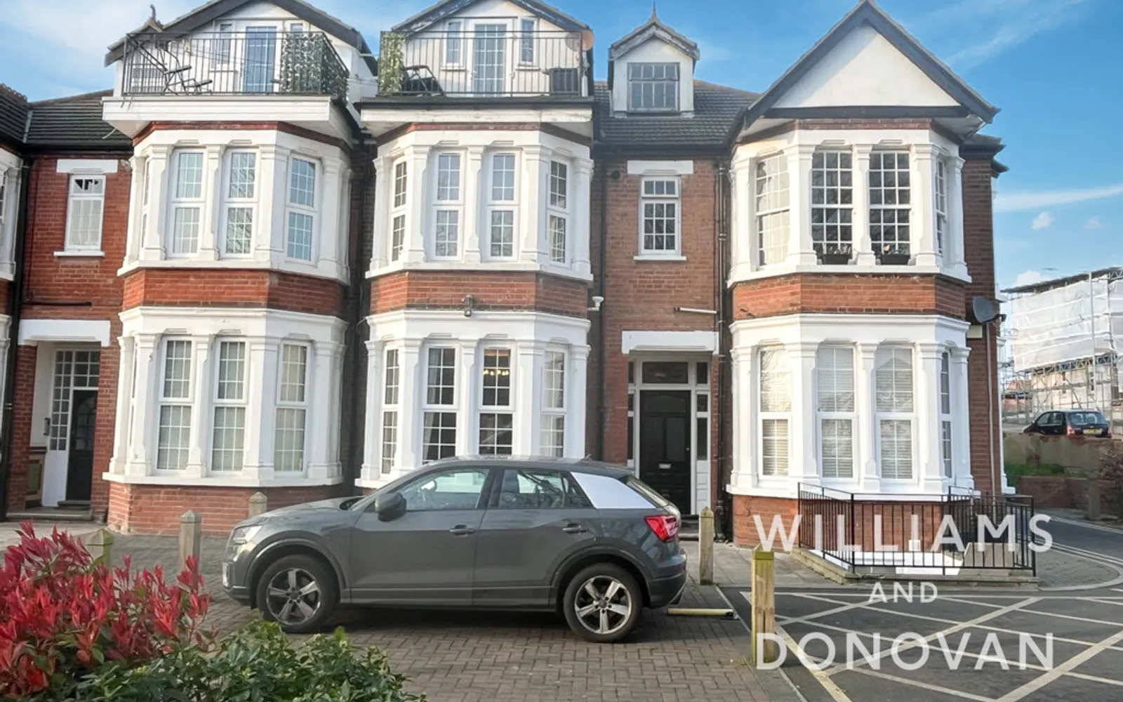Flat Kilworth Avenue in Southend-on-Sea