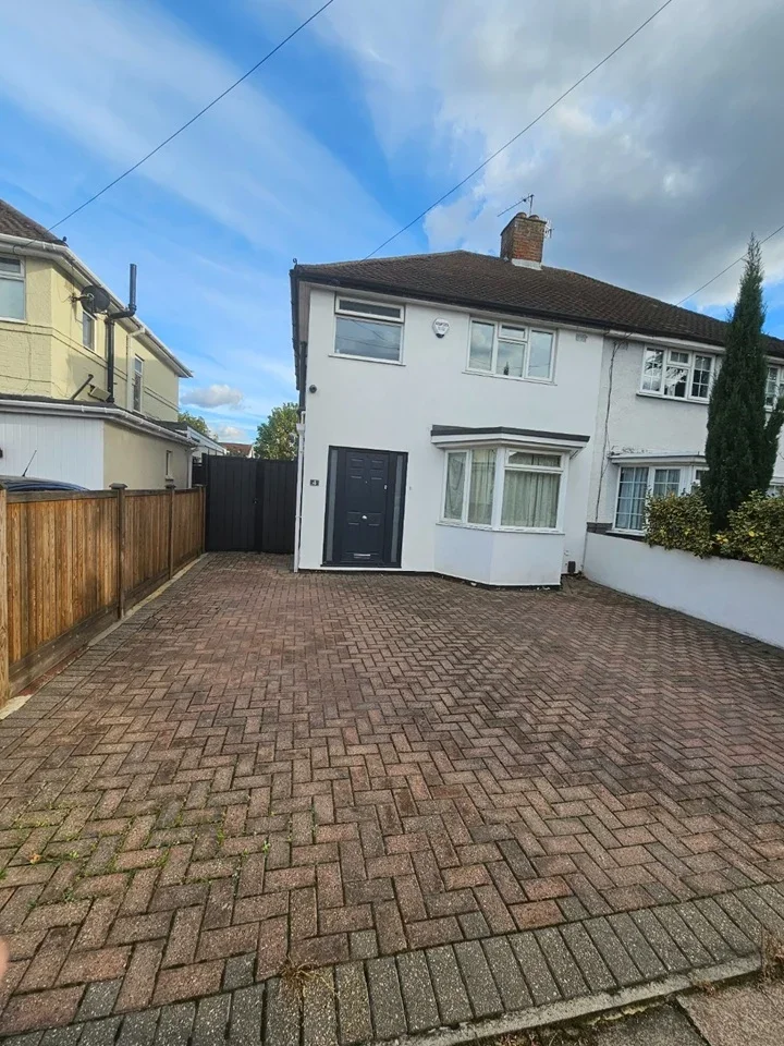 House Lincoln Road in Greater London