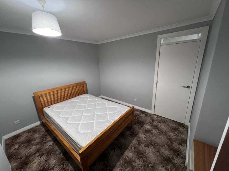 Flat Bedfont Lane in Greater London