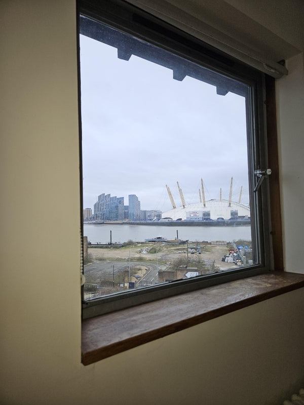 Flat Orchard Place in Greater London