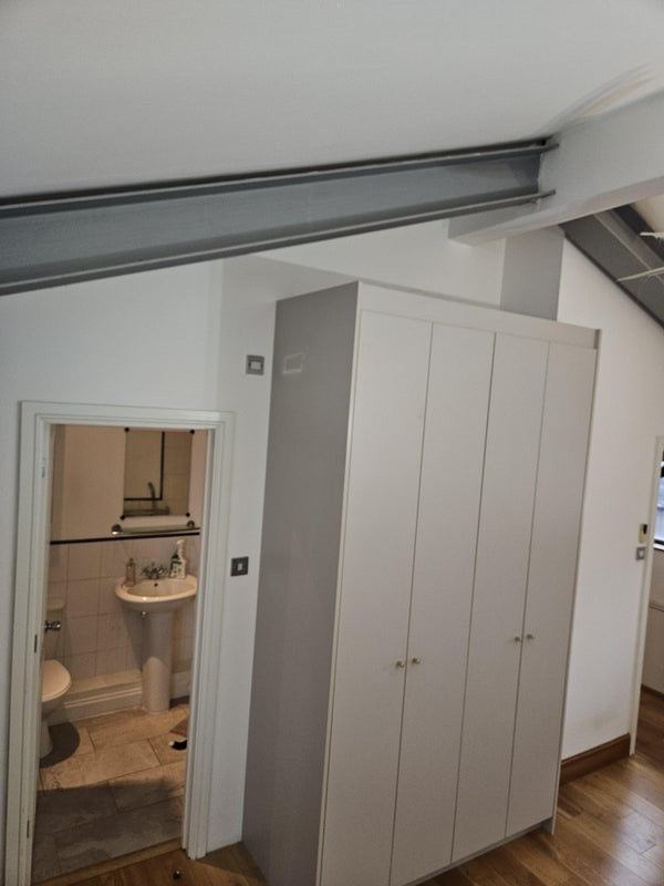 Flat Orchard Place in Greater London