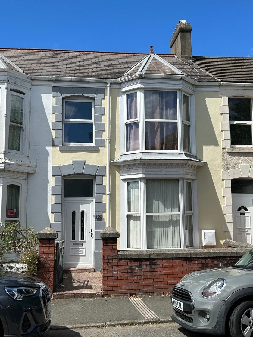 Flat Glanbrydan Avenue in Swansea