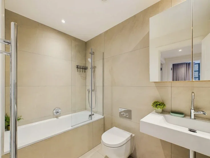 Flat Frampton Street in City of Westminster