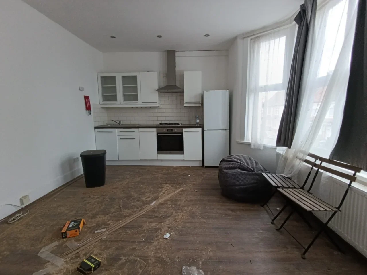 Flat Charlemont Road in Greater London