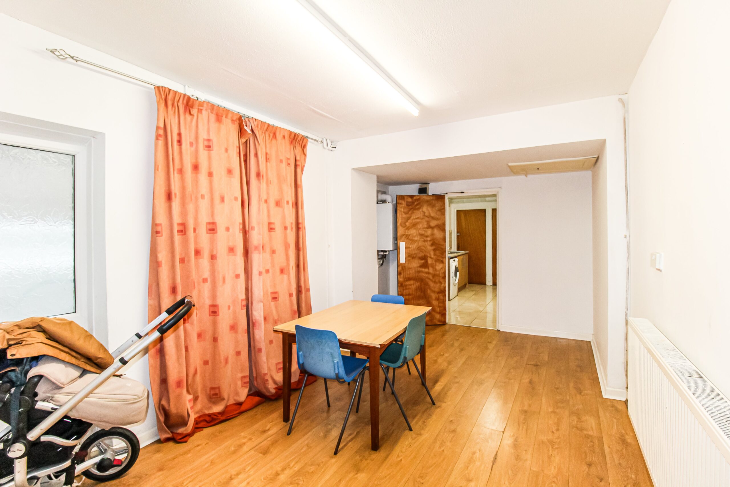 Room Niagara Street in Pontypridd