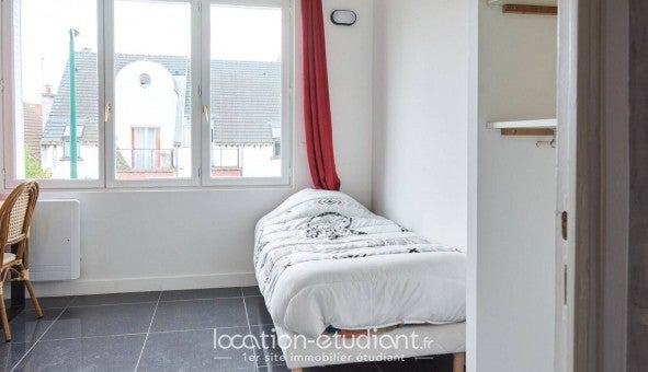 Flat Rue Marcellin Berthelot in Montrouge