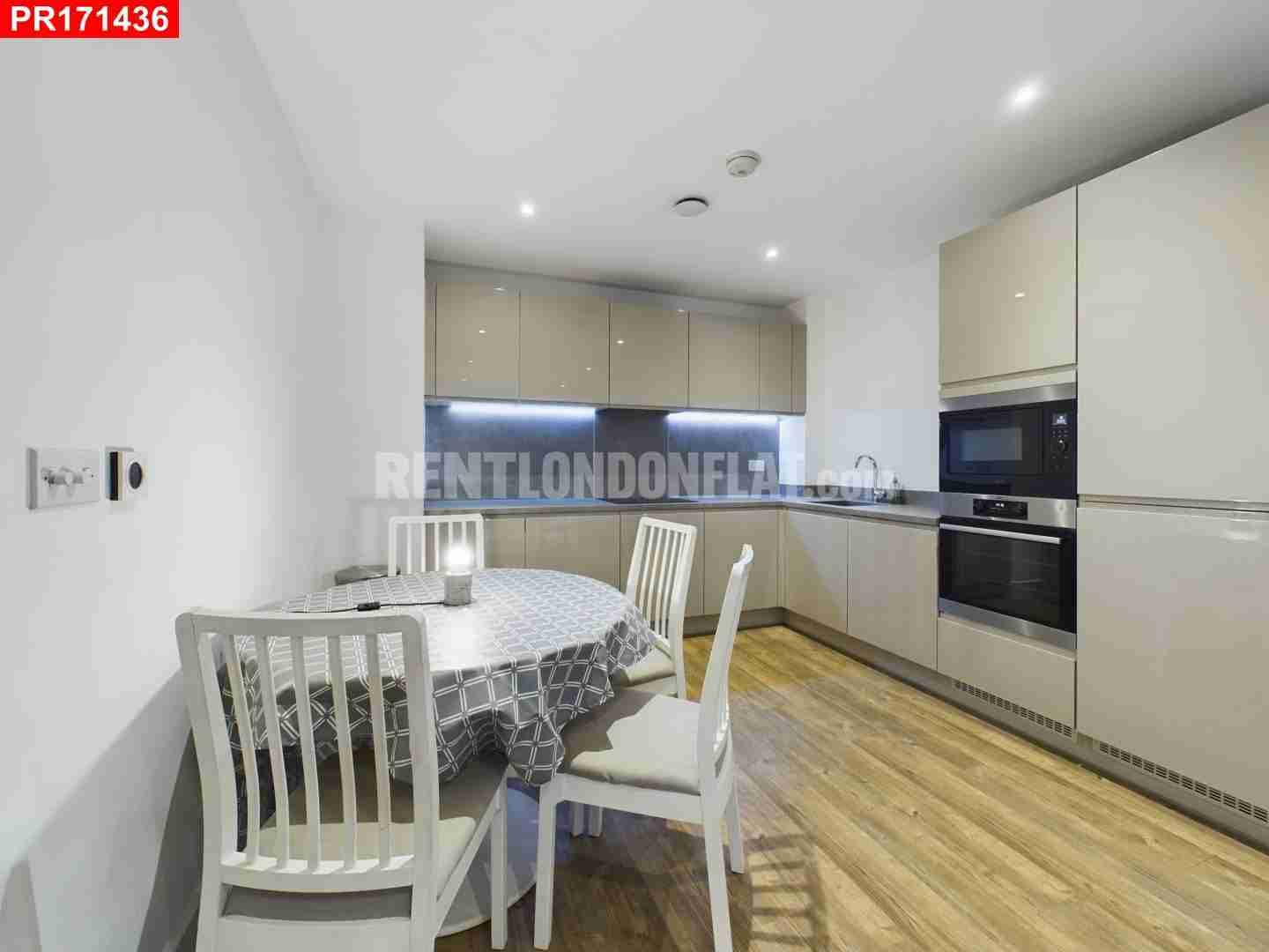 Flat London Road in Greater London