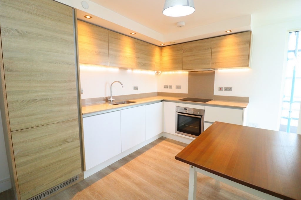 Room Globe Road in Greater London