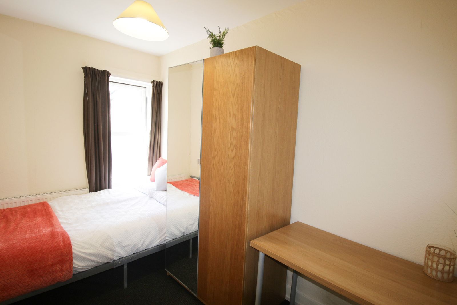 Room Sewell's Walk in Lincoln