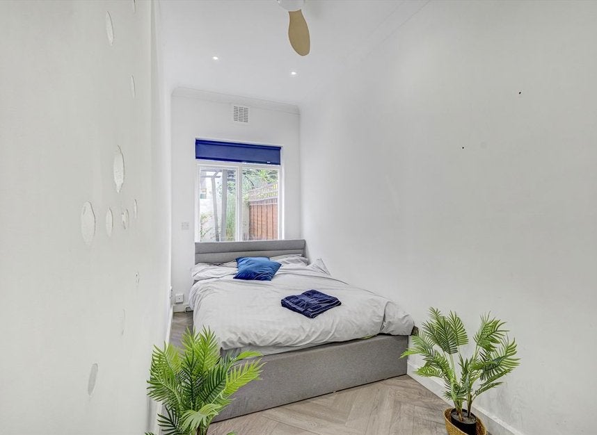 Flat Alderney Street in City of Westminster