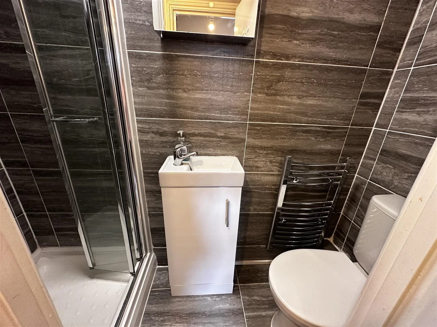 Room St Albans Crescent in Greater London