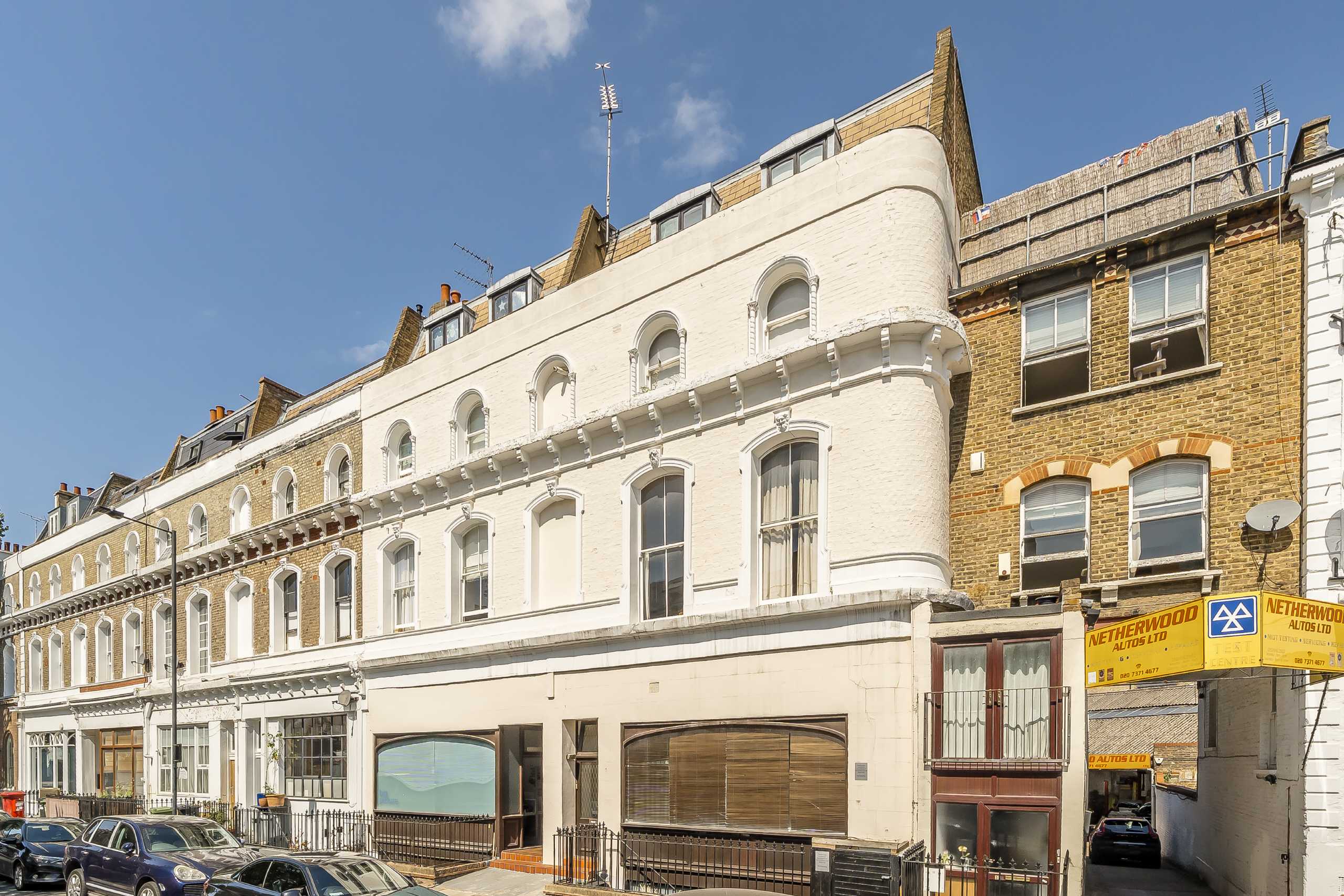 Flat Netherwood Road in Greater London